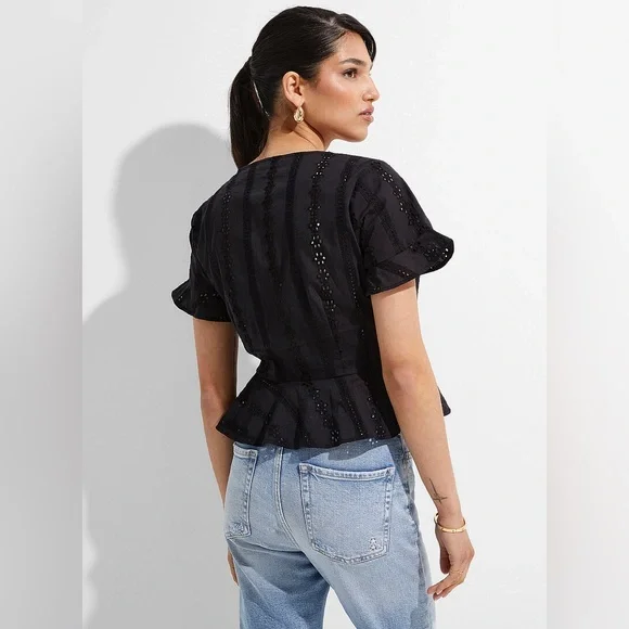 V-neck Ruffles Eyelet Blouse Small - Picture 3 of 3